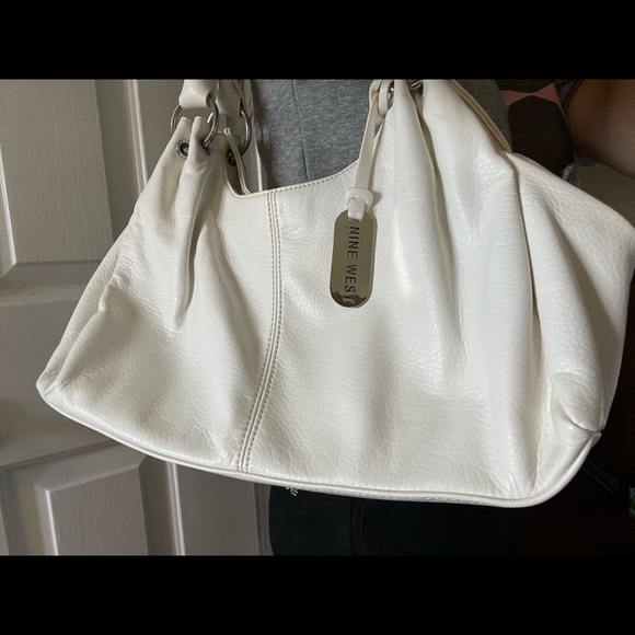 NINE WEST white soft leather bag - Picture 4 of 13